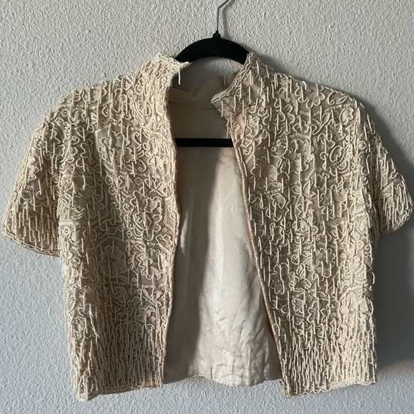 Cache Cream Textured Crop Top - Picture 5 of 11